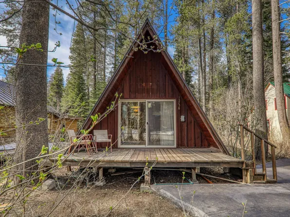 15758 Spruce St, Truckee, CA 96161