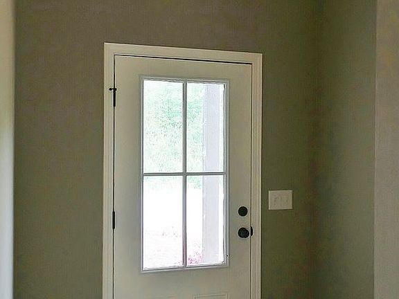 3rd image of 5605 Barretts Trace Ln