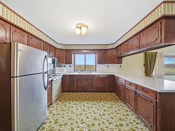 5th image of 14940 Medina Rd