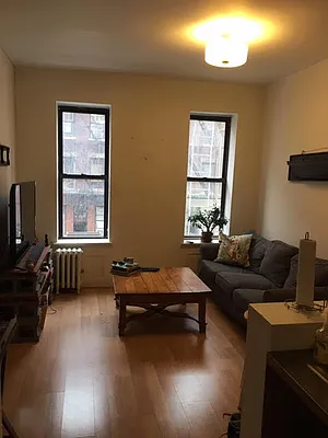 Rented by Weinstein Realty Group | media 15