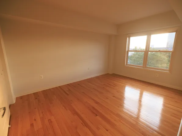 39 Greene Street image 9 of 15