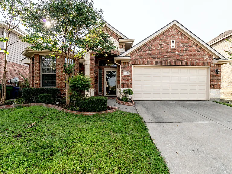 3221 Timber Ridge Trl — Photo 1