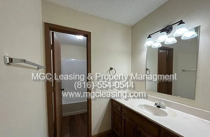 3557 NE Independence Cir — Photo 10