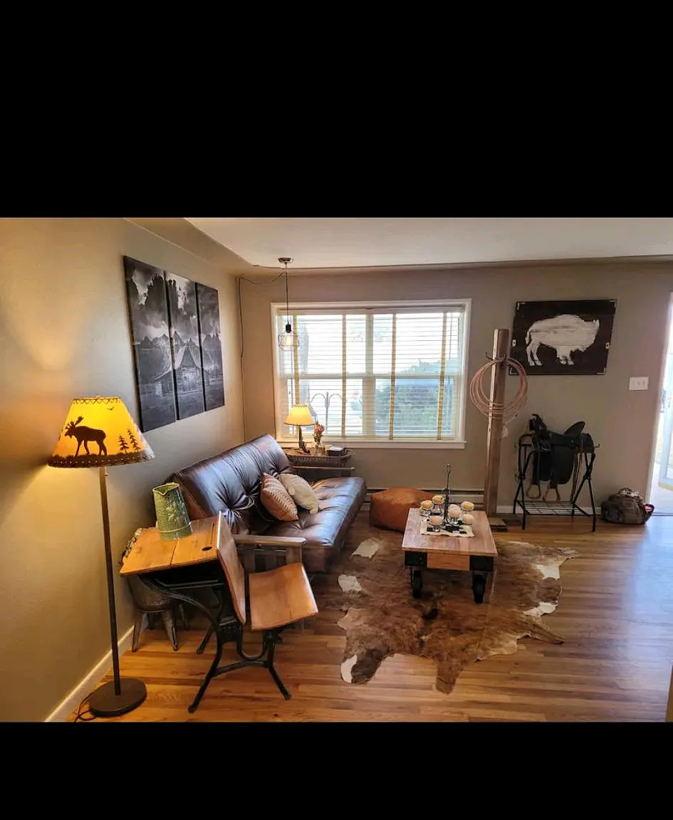 3507 Hynds Blvd — Photo 2