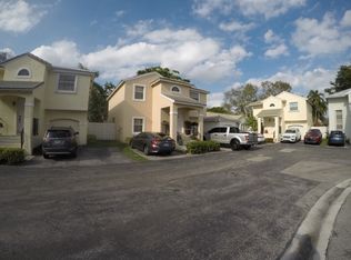 9841 NW 2nd St, Plantation, FL 33324