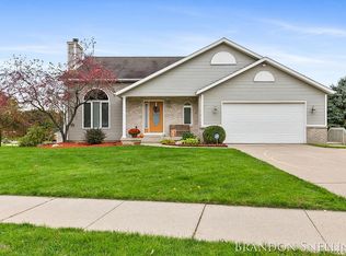 1578 Scott Creek Dr NE, Belmont, MI 49306