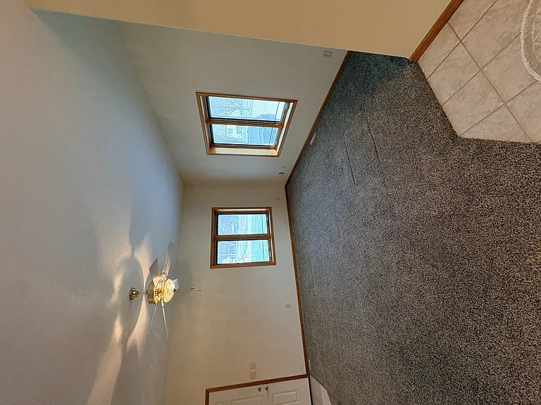 924 Elmridge Dr — Photo 4