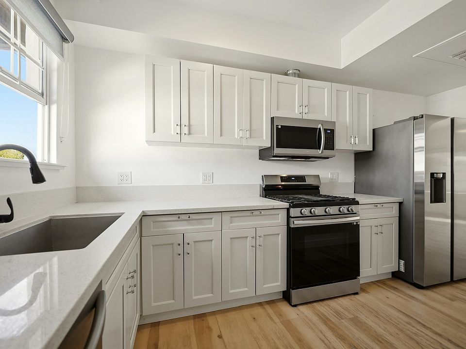 1st image of 1524 N Sycamore St #7