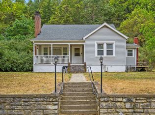 2316 Plank Rd, Natural Bridge, VA 24578