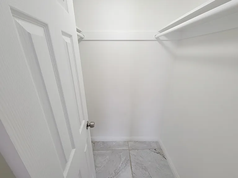 COURTYARD PARK APARTMENTS — Photo 32