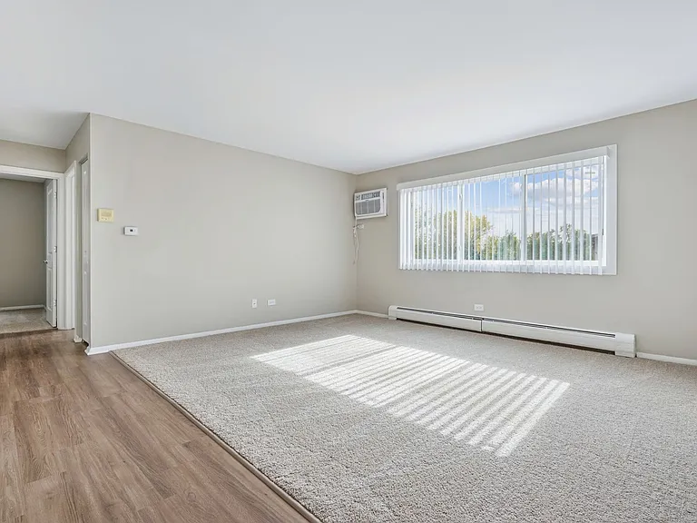 Hoffman Hills Apartments — Photo 42