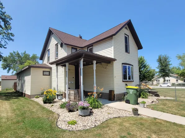 206 7th Ave SE, Pipestone, MN 56164