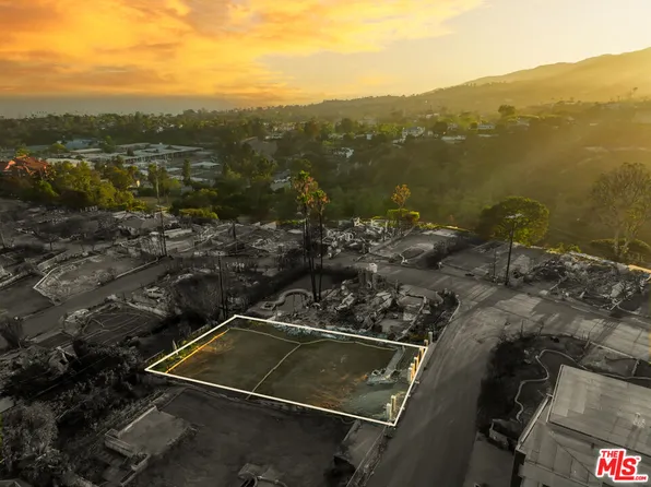 15330 Whitfield Ave, Pacific Palisades, CA 90272