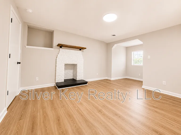 1719 Reed Rd — Photo 9