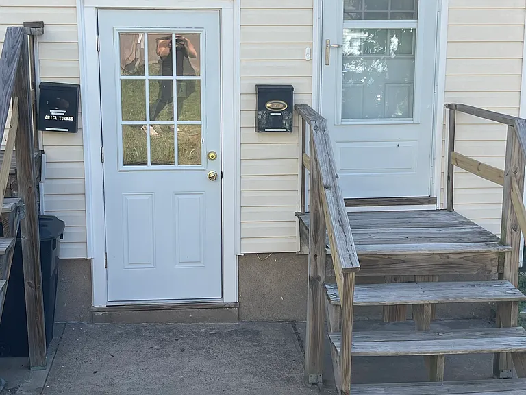 140 Westervelt Ave #1 — Photo 16