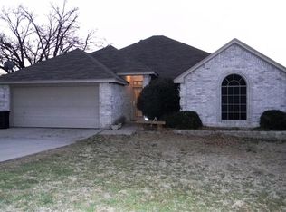 769 Stribling Cir, Azle, TX 76020