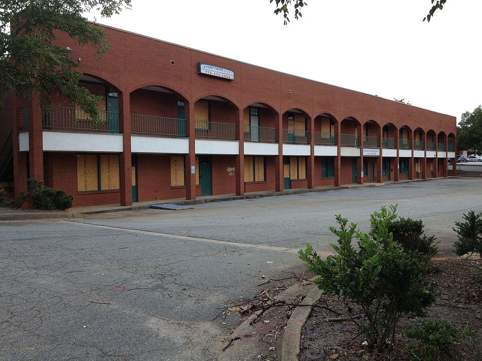 2nd image of 6254 Memorial Dr