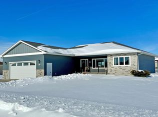 1812 Snead Ave, Mitchell, SD 57301