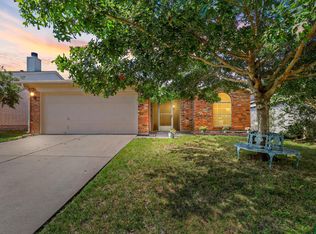 8724 Lake Meadows Ln, Hurst, TX 76053