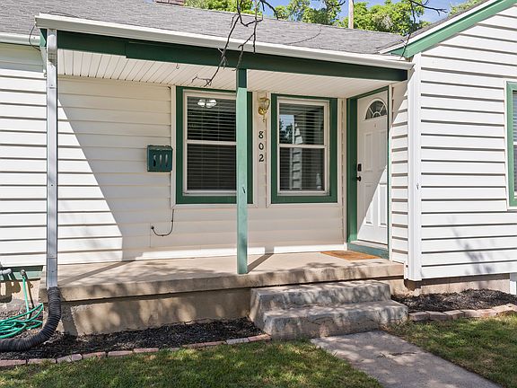 3rd image of 802 S Brookside Dr E