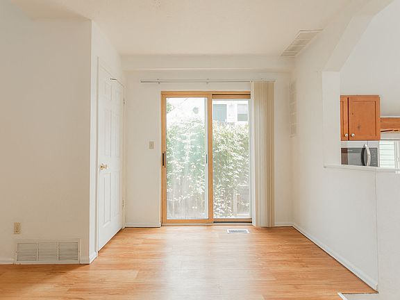 2030 Grove B Dining Room