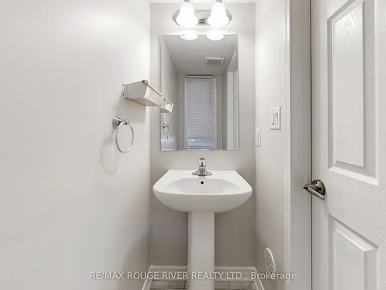 1061 Clipper Ln — Photo 17