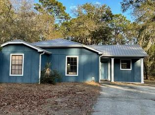 206 Middle Rd, Beaufort, SC 29907