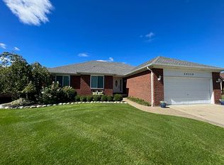 54559 Berryfield Dr, Macomb, MI