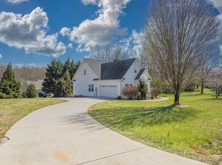 6378 Shoal Creek Rd, Clermont, GA 30527