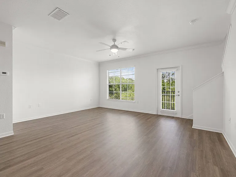 Bell Avalon Park — Photo 19