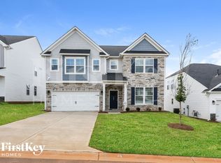 521 Hillpark Ln, Greer, SC 29651
