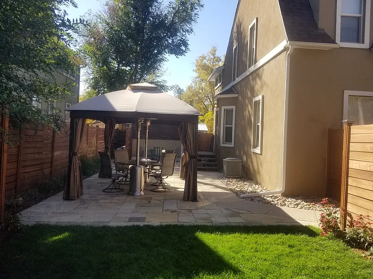 601 E Columbia St — Photo 13