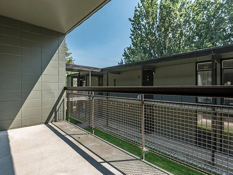 Milan Apartments — Photo 47
