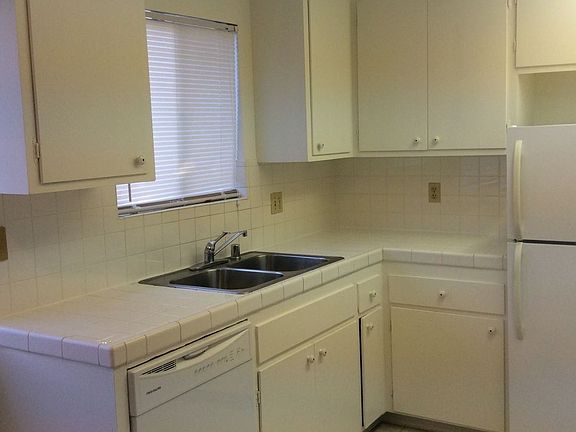 2nd image of 1501 Brookvale Dr APT 4