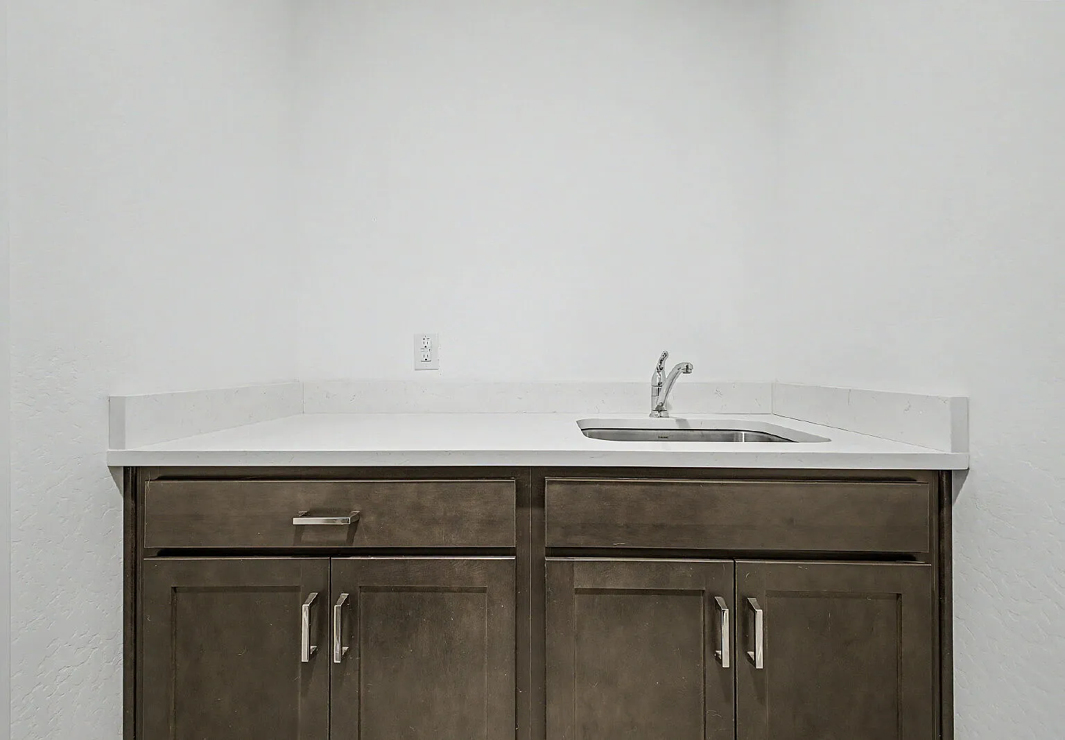Studio, 5.0 bath, 1292 sqft, $1,960 — Photo 3