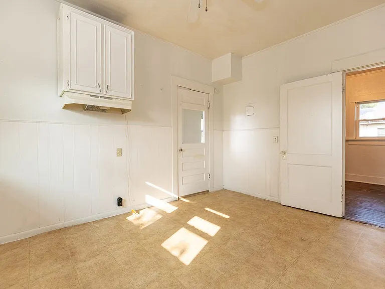4102 W Sundown Ln — Photo 9
