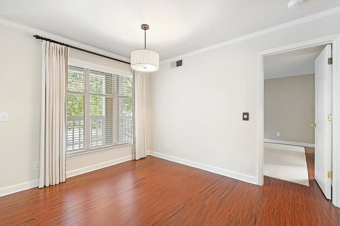 1 bed, 732 sqft, $1,500 — Photo 2