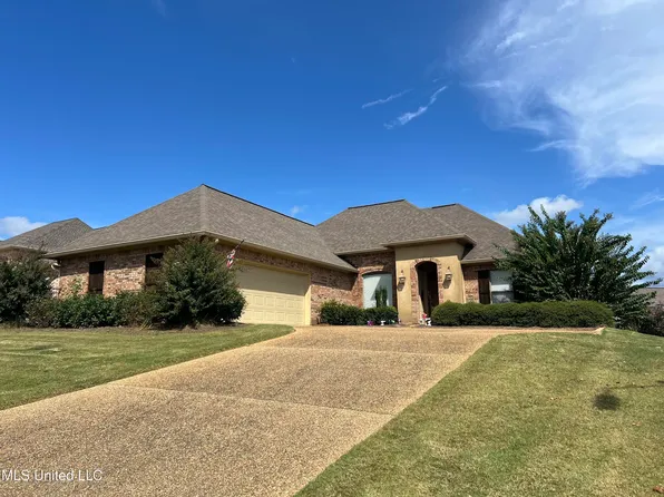 252 Clubview Cir, Pearl, MS 39208