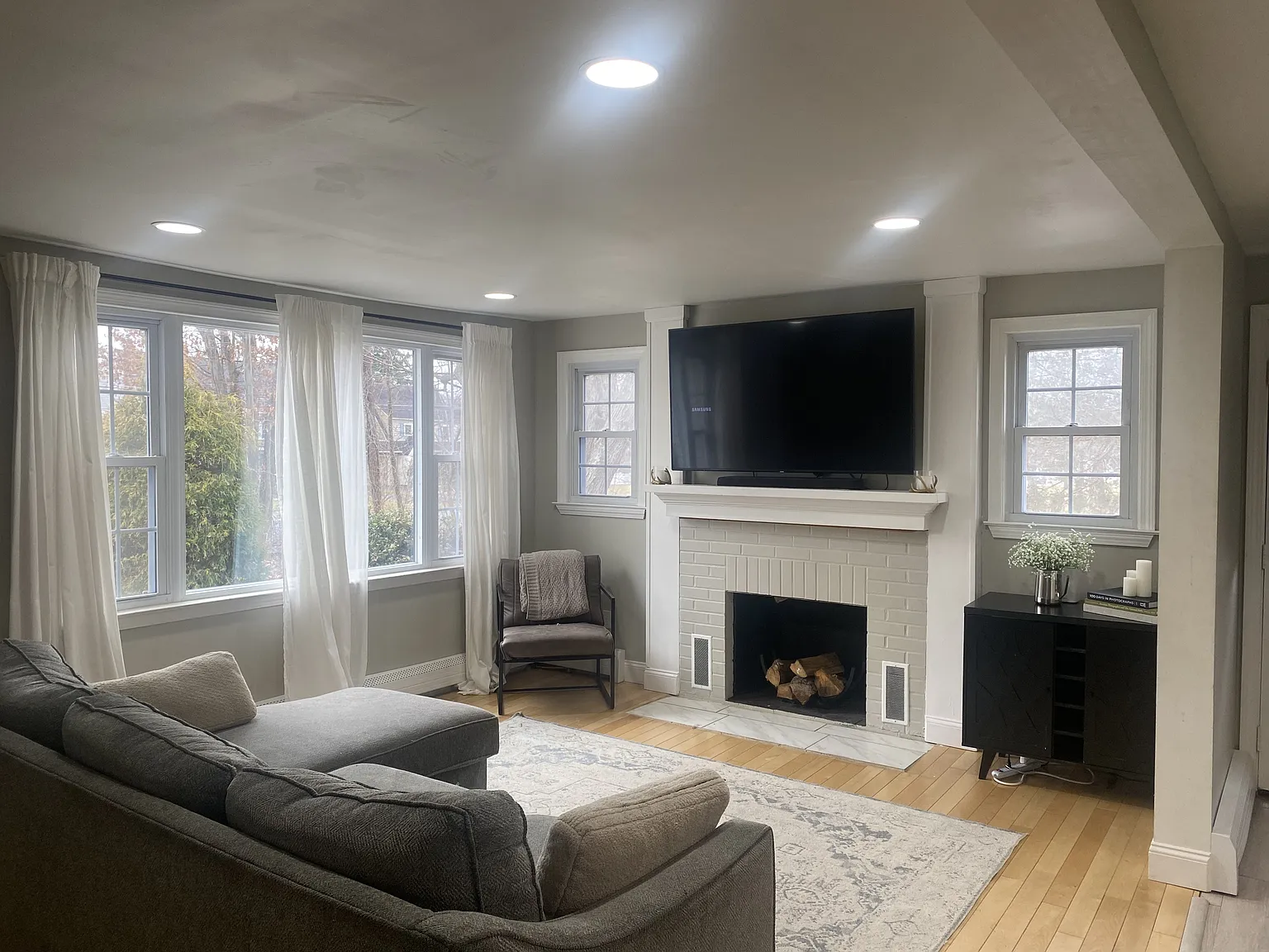 3 bed, 1405 sqft, $2,900 — Photo 4