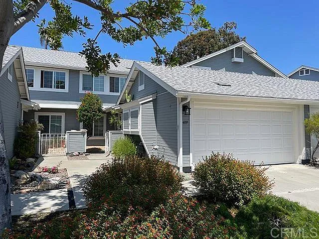 409 Windjammer Cir — Photo 2