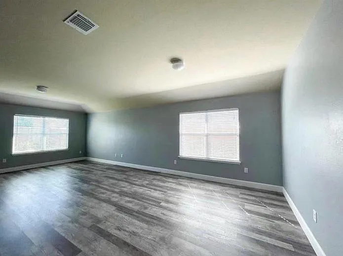 11708 Cambrian Rd — Photo 3