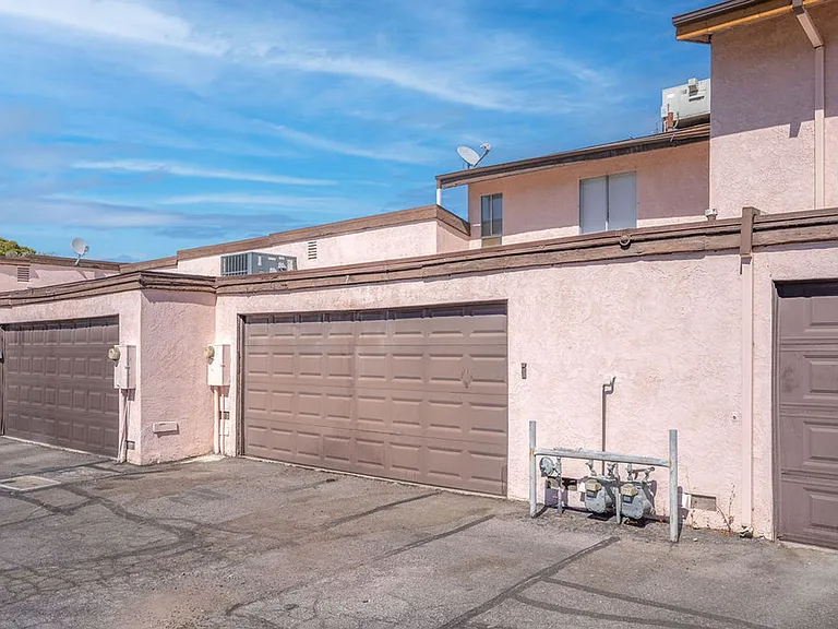 1722 E University Ave #7 — Photo 29