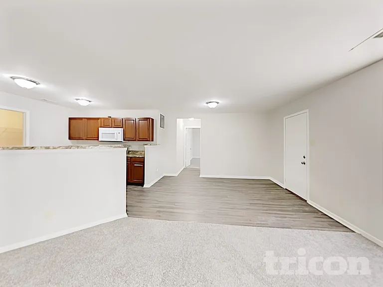 2336 Blackthorn Dr — Photo 5