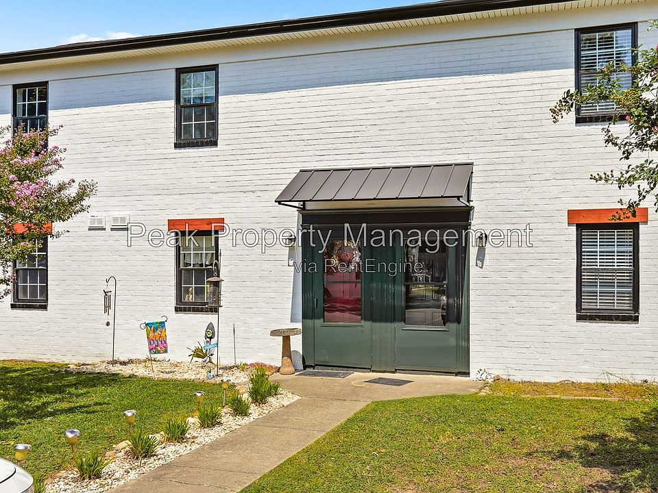 2nd image of 402 S Center St APT 4