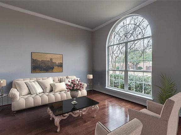 4th image of 405 Graywood Ct