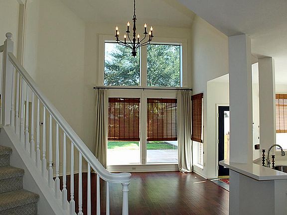 3rd image of 118 Crystal Reef Dr