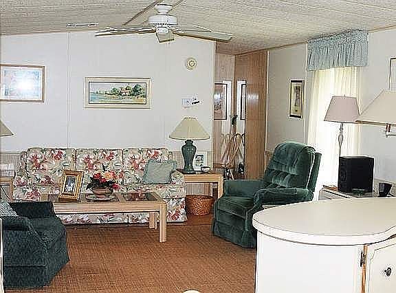 4th image of 2708 S Crystal Lake Dr