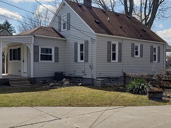 3rd image of 1820 Belton St