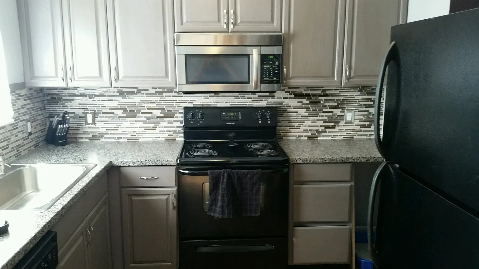 744 Fairway Dr APT 28 photo 1