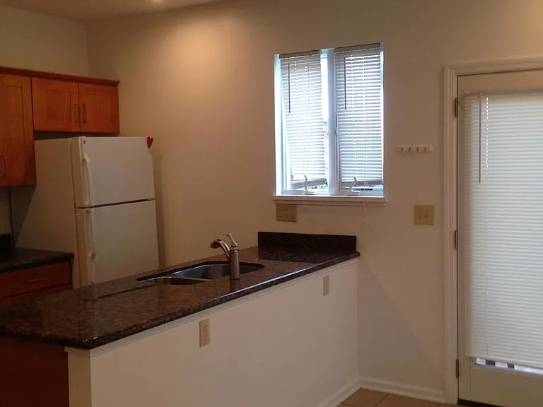 934 Saint James St #934 — Photo 8